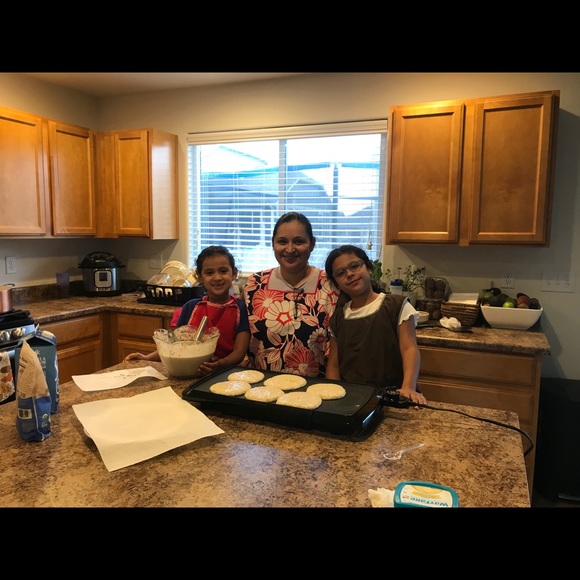 Meet your Posher, Angelica - Picture 1 of 1